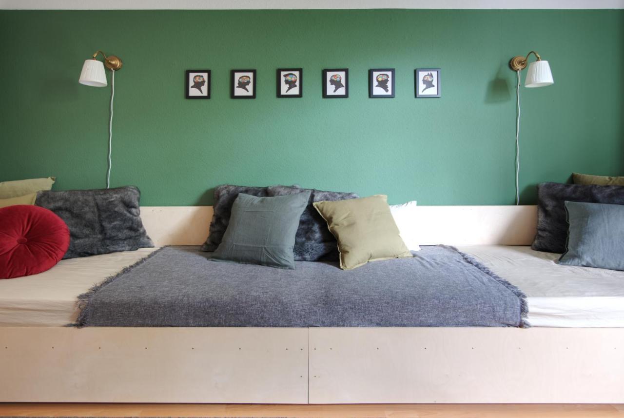 Vonbehling Boutique Apartment Mit 65Zoll Tv Und Designerstuecken Halle  ภายนอก รูปภาพ