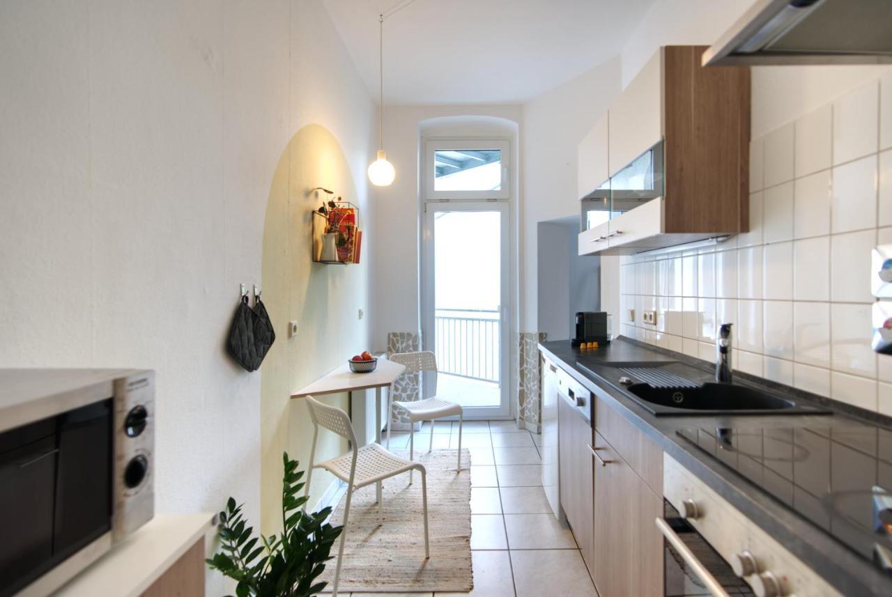 Vonbehling Boutique Apartment Mit 65Zoll Tv Und Designerstuecken Halle  ภายนอก รูปภาพ