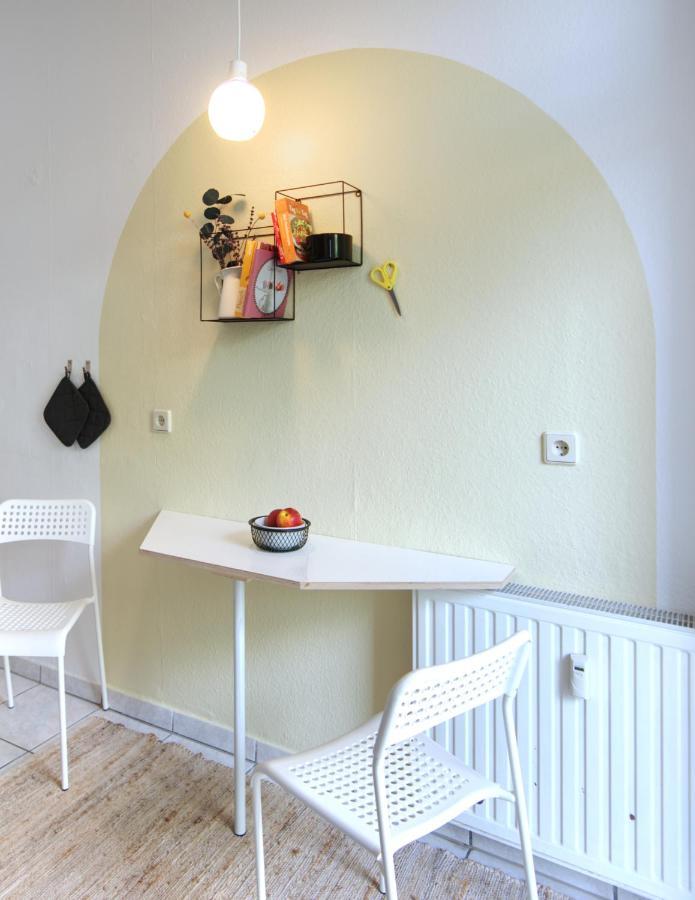 Vonbehling Boutique Apartment Mit 65Zoll Tv Und Designerstuecken Halle  ภายนอก รูปภาพ