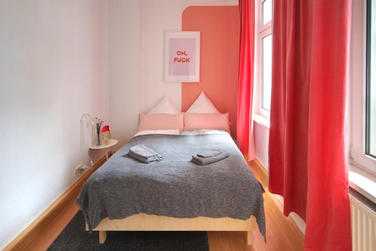 Vonbehling Boutique Apartment Mit 65Zoll Tv Und Designerstuecken Halle  ภายนอก รูปภาพ